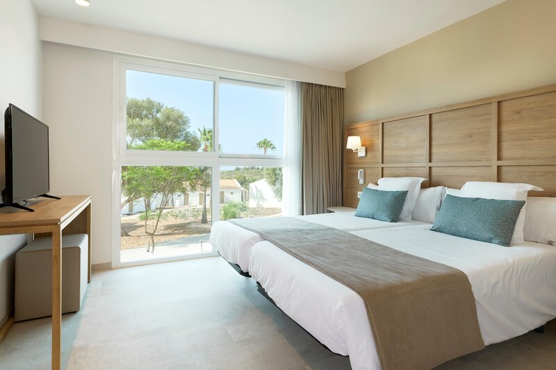 Iberostar Waves Cala Domingos 42
