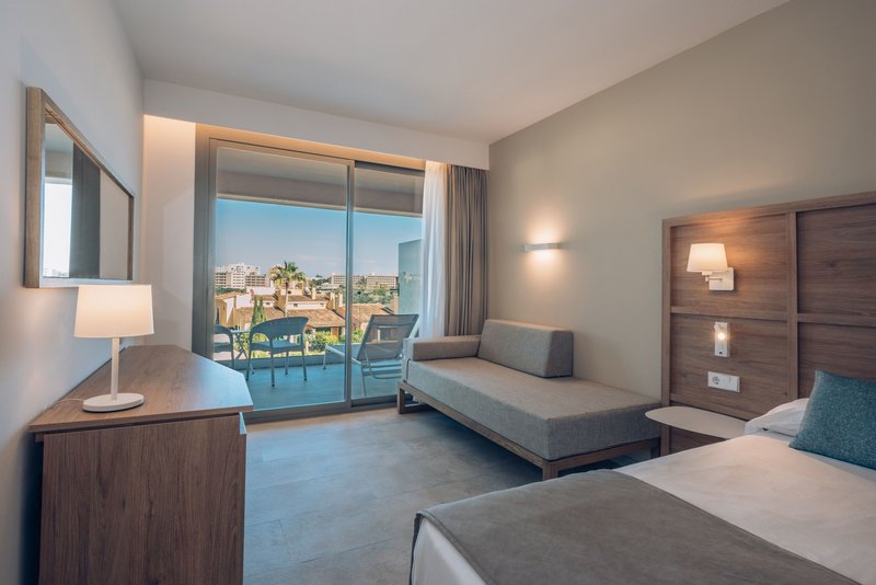 Iberostar Waves Cala Domingos 15