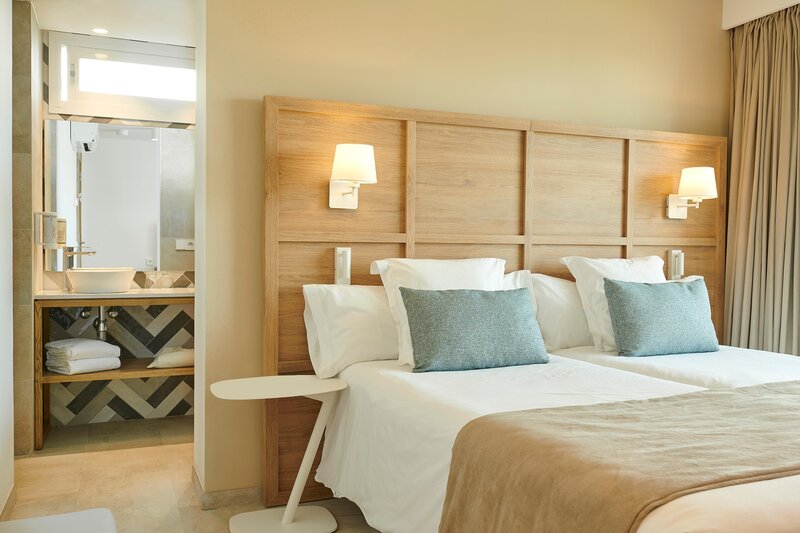 Iberostar Waves Cala Domingos 51