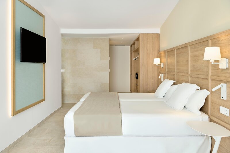 Iberostar Waves Cala Domingos 55