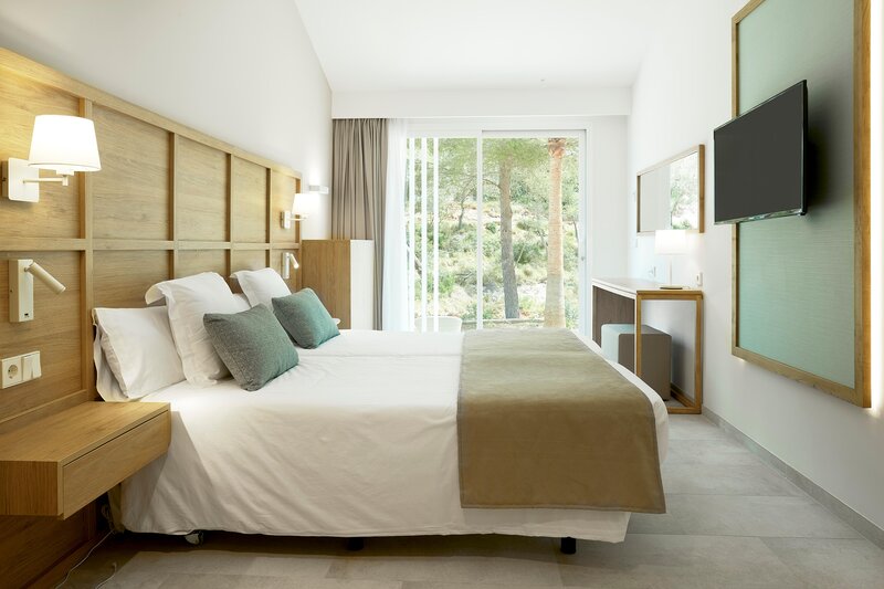 Iberostar Waves Cala Domingos 35