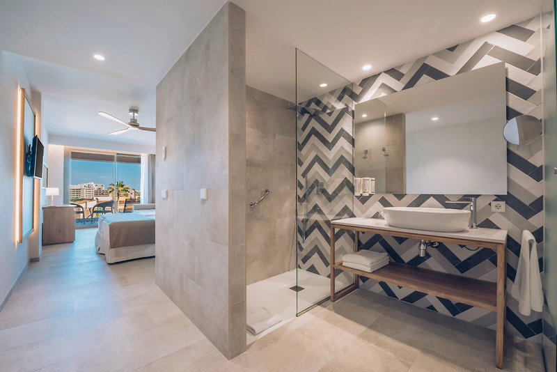 Iberostar Waves Cala Domingos 11