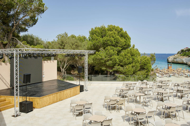 Iberostar Waves Cala Domingos 8