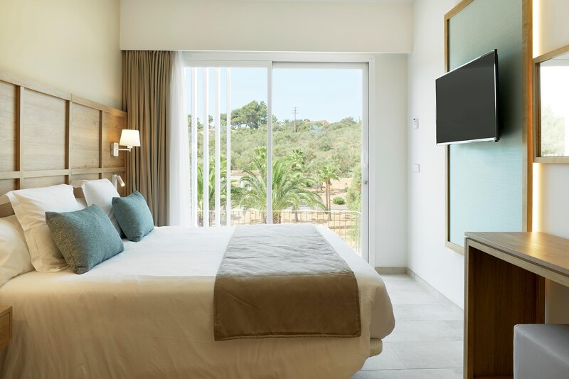 Iberostar Waves Cala Domingos 38
