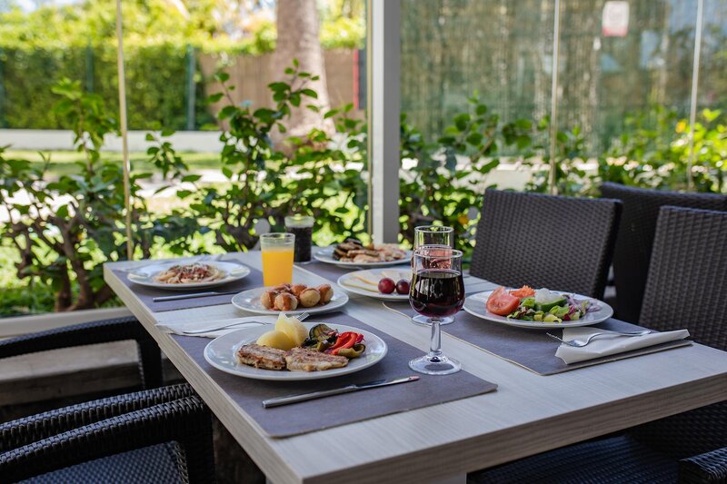 Servatur Waikiki 125