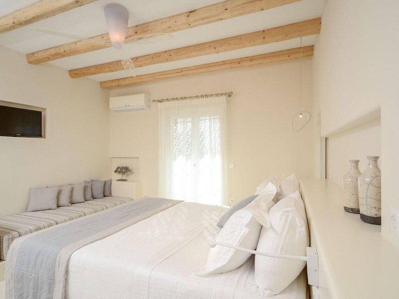 Antony Suites & Residences 16