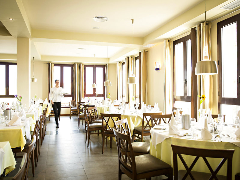 ROBINSON Cala Serena 22