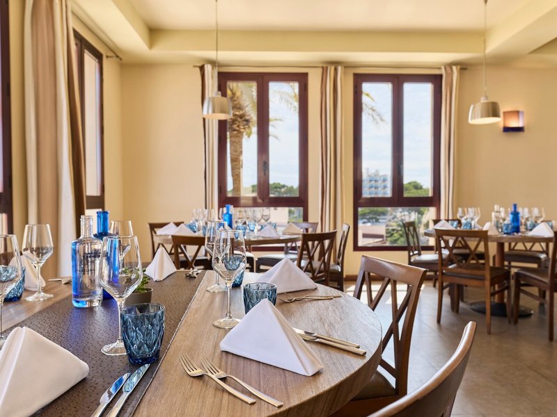 ROBINSON Cala Serena 43