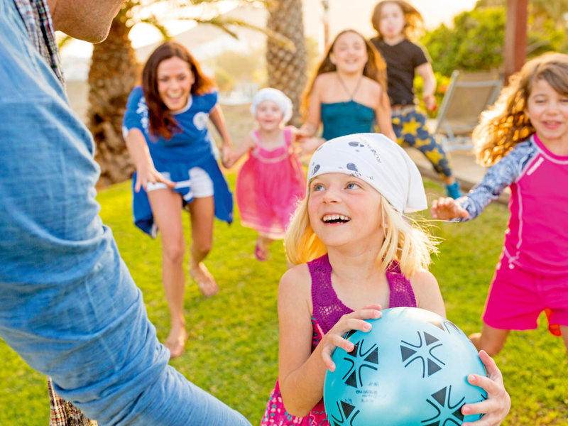 ROBINSON ESQUINZO PLAYA 25 - Family