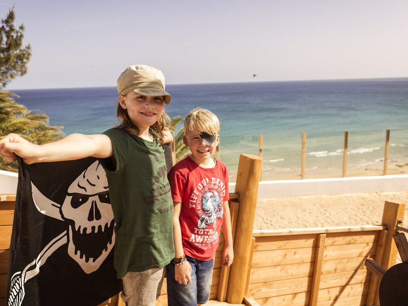 ROBINSON ESQUINZO PLAYA 28 - Family