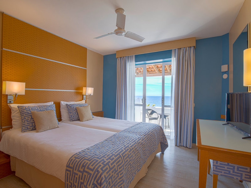 ROBINSON ESQUINZO PLAYA 46 - Room Example