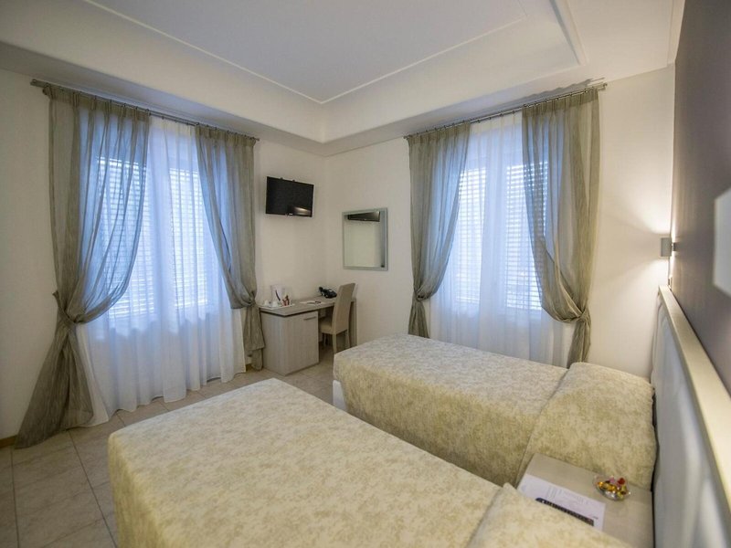 Artemisia Palace 20