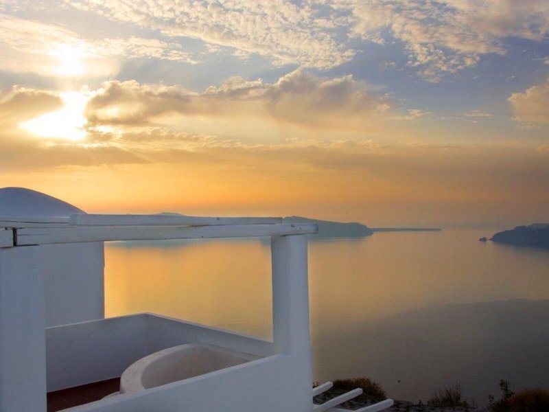 Rocabella Santorini 10