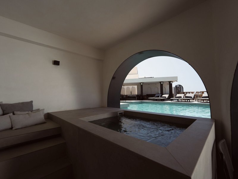 Rocabella Santorini 16