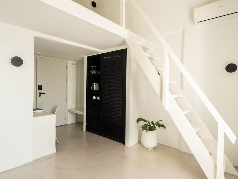 Rocabella Santorini 28