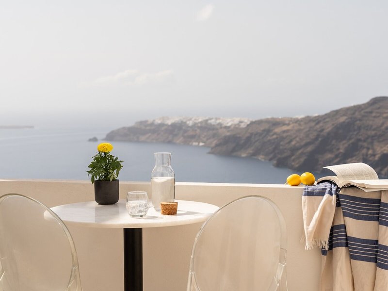 Rocabella Santorini 35