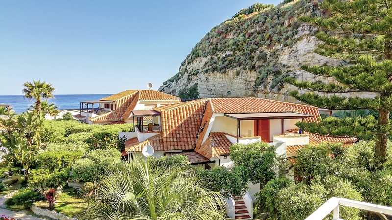 Le Roccette Mare Beach Hotel & Resturant 1