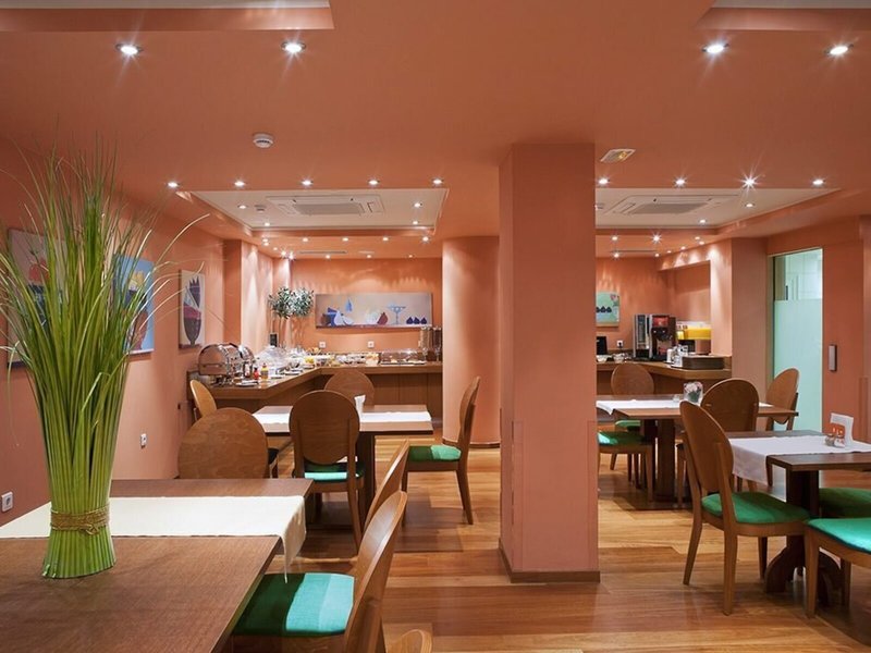 Athens Center Square 3