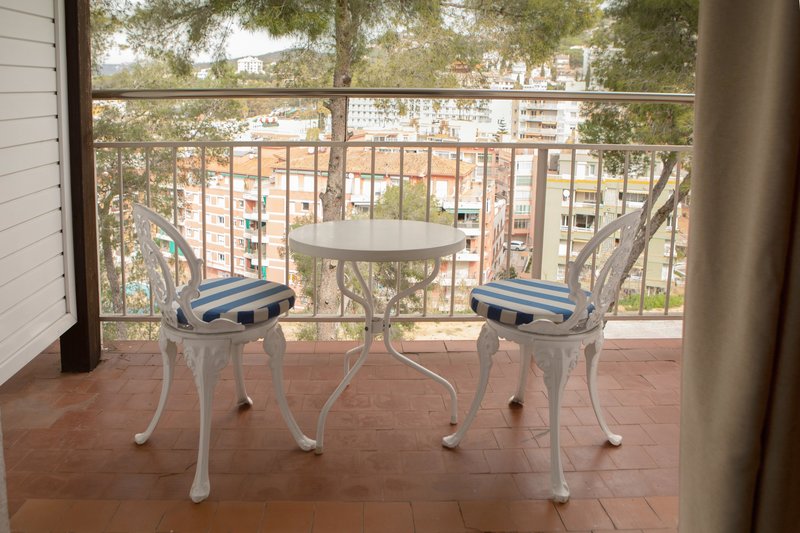 Hotel Roger De Flor By Seleqtta 11