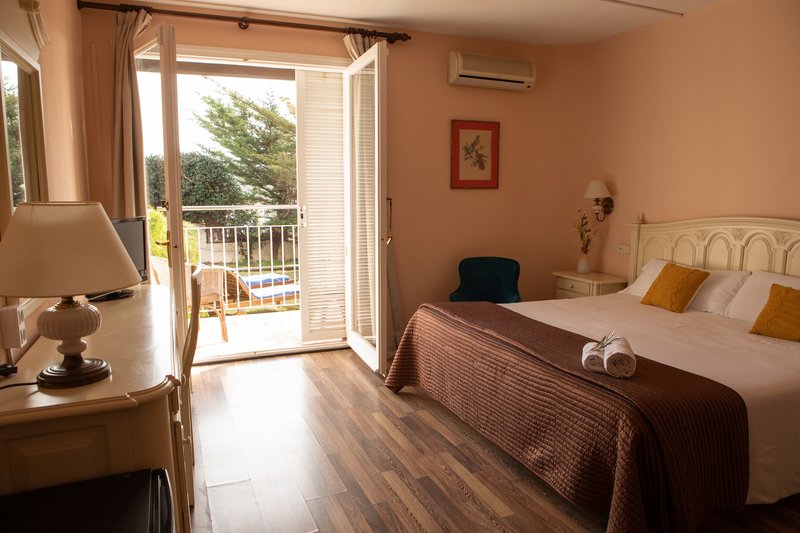 Hotel Roger De Flor By Seleqtta 15