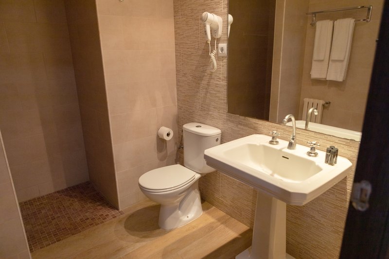 Hotel Roger De Flor By Seleqtta 13