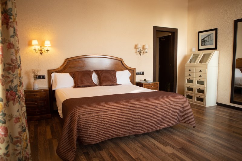 Hotel Roger De Flor By Seleqtta 16