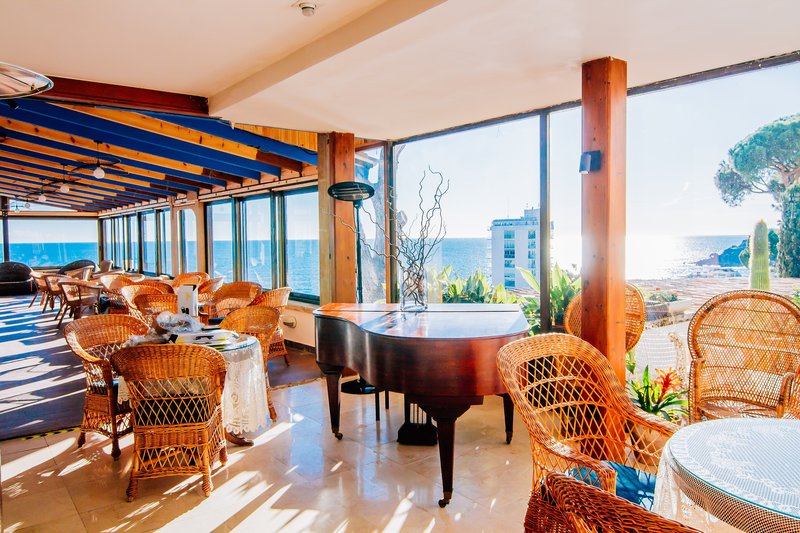 Hotel Roger De Flor By Seleqtta 30