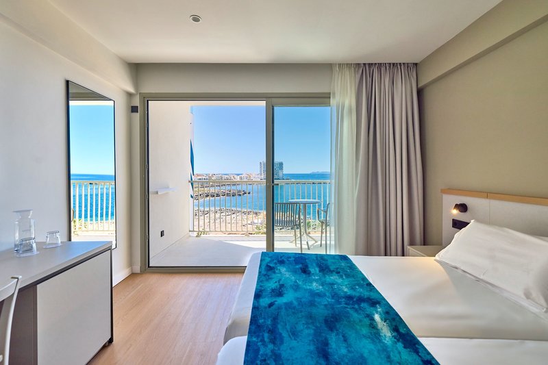 Universal Hotel Romantica 17