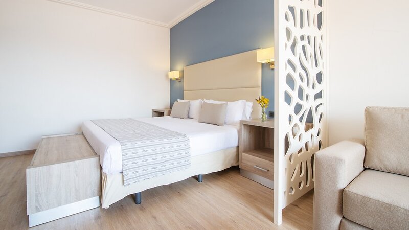 Pierre & Vacances Premium Residenz Menorca Binibeca 4 - Room Example