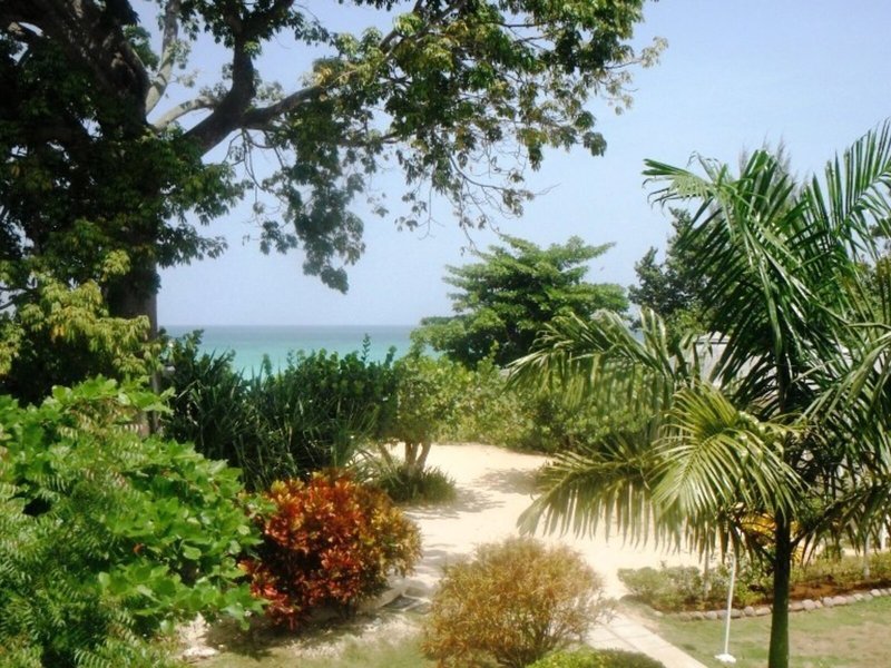 Rondel Village 8
