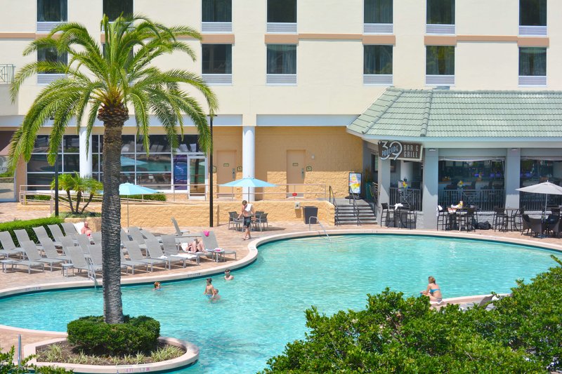 Rosen Plaza Hotel 12