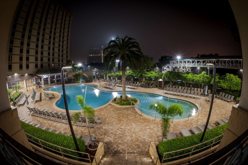 Rosen Plaza Hotel 14
