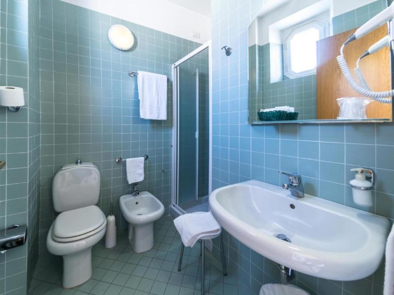 Bonifacio 29 - Bathroom Example