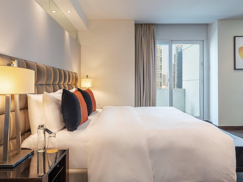Bonnington Jumeirah Lakes Towers 34