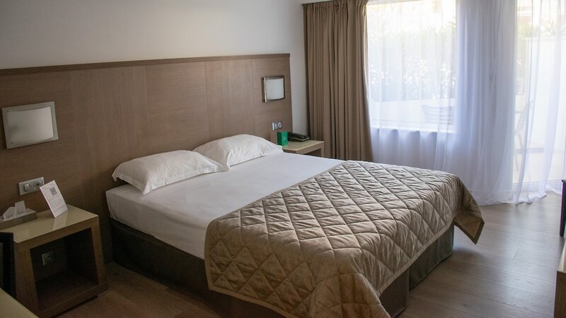 Calvi Hotel 9 - Room Example