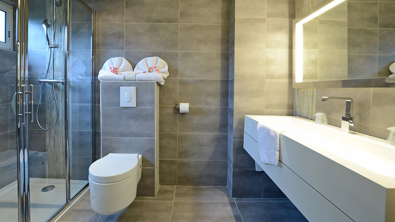 Calvi Hotel 11 - Bathroom Example