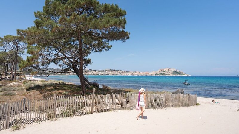Calvi Hotel 19 - Beach