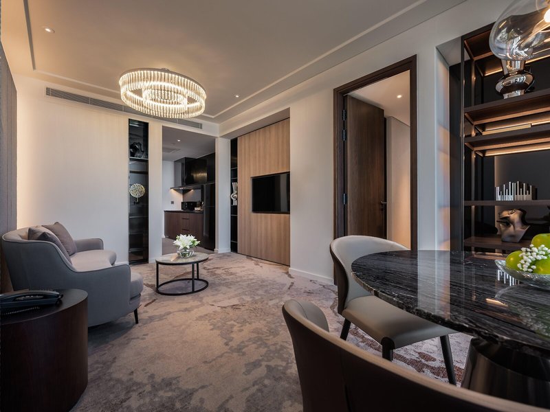 Crowne Plaza Danang City Centre 10