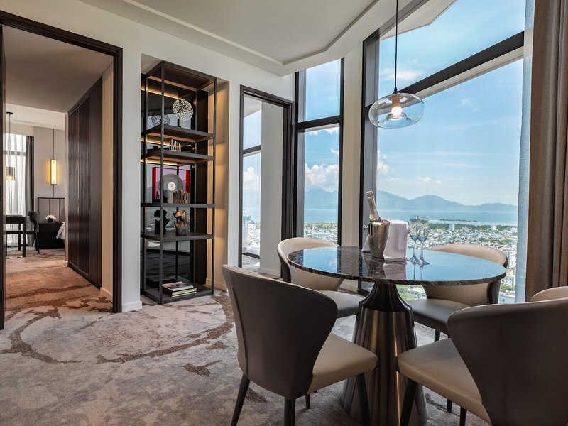 Crowne Plaza Danang City Centre 24