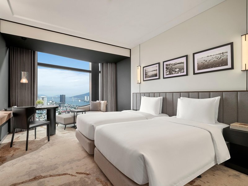 Crowne Plaza Danang City Centre 41