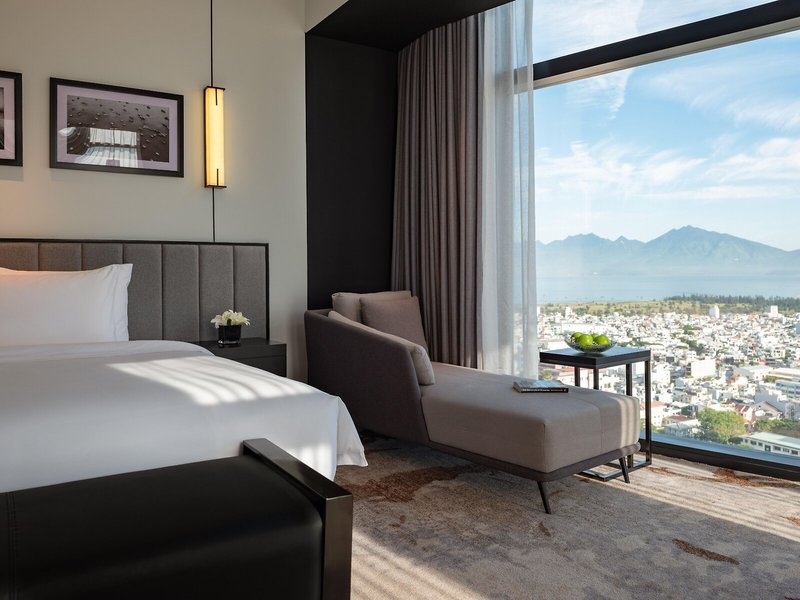 Crowne Plaza Danang City Centre 45