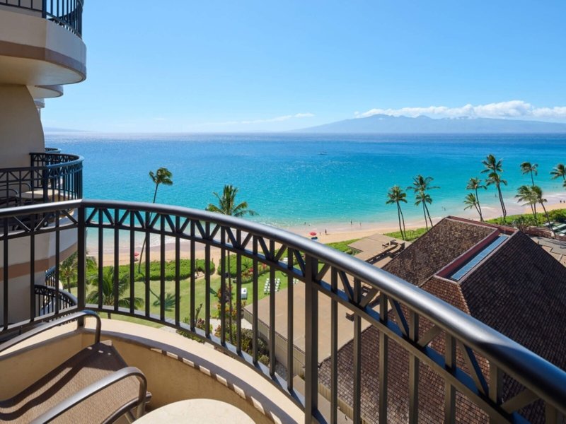 Royal Lahaina Resort & Bungalows 3