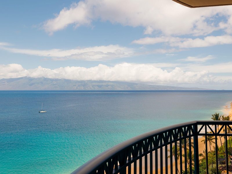 Royal Lahaina Resort & Bungalows 6
