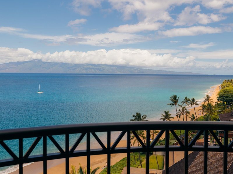 Royal Lahaina Resort & Bungalows 8