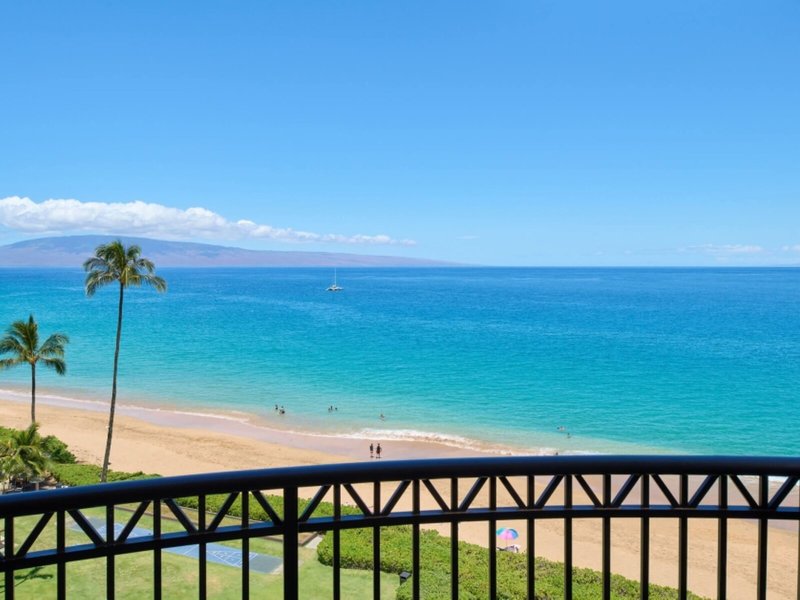 Royal Lahaina Resort & Bungalows 14