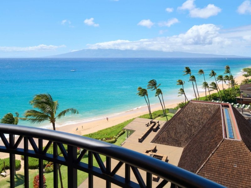 Royal Lahaina Resort & Bungalows 15