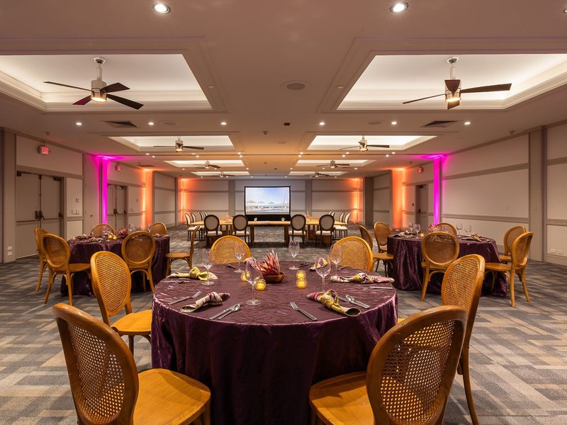 Royal Lahaina Resort & Bungalows 32