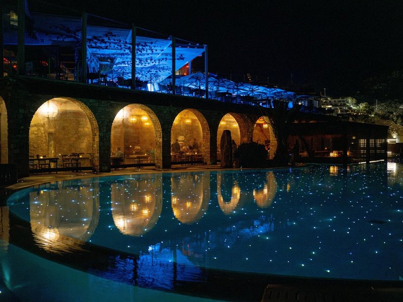 Royal Myconian Resort 8