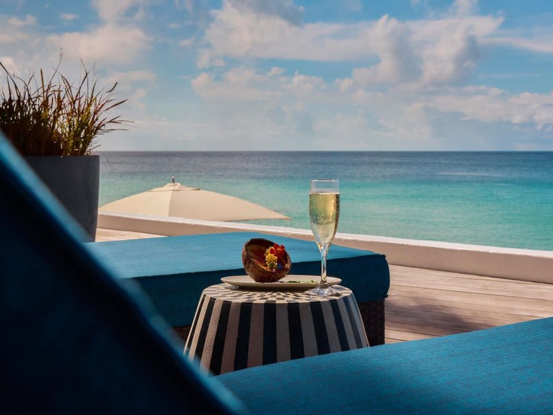 Fairmont Royal Pavilion 6