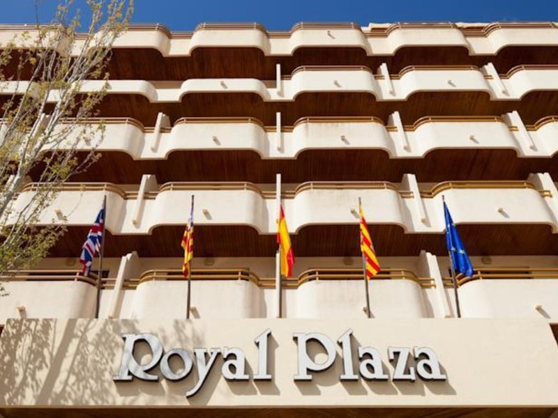Royal Plaza 3